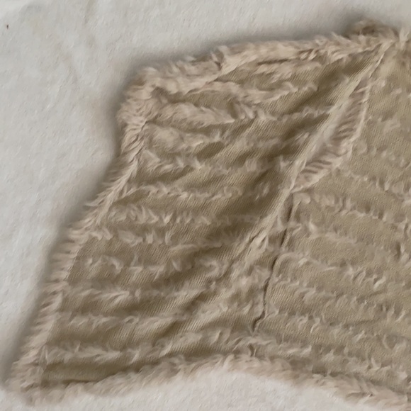 Metric Knits | Fur Collection Rabbit Fur Open Front Waterfall Vest Cream (S) - Picture 9 of 16